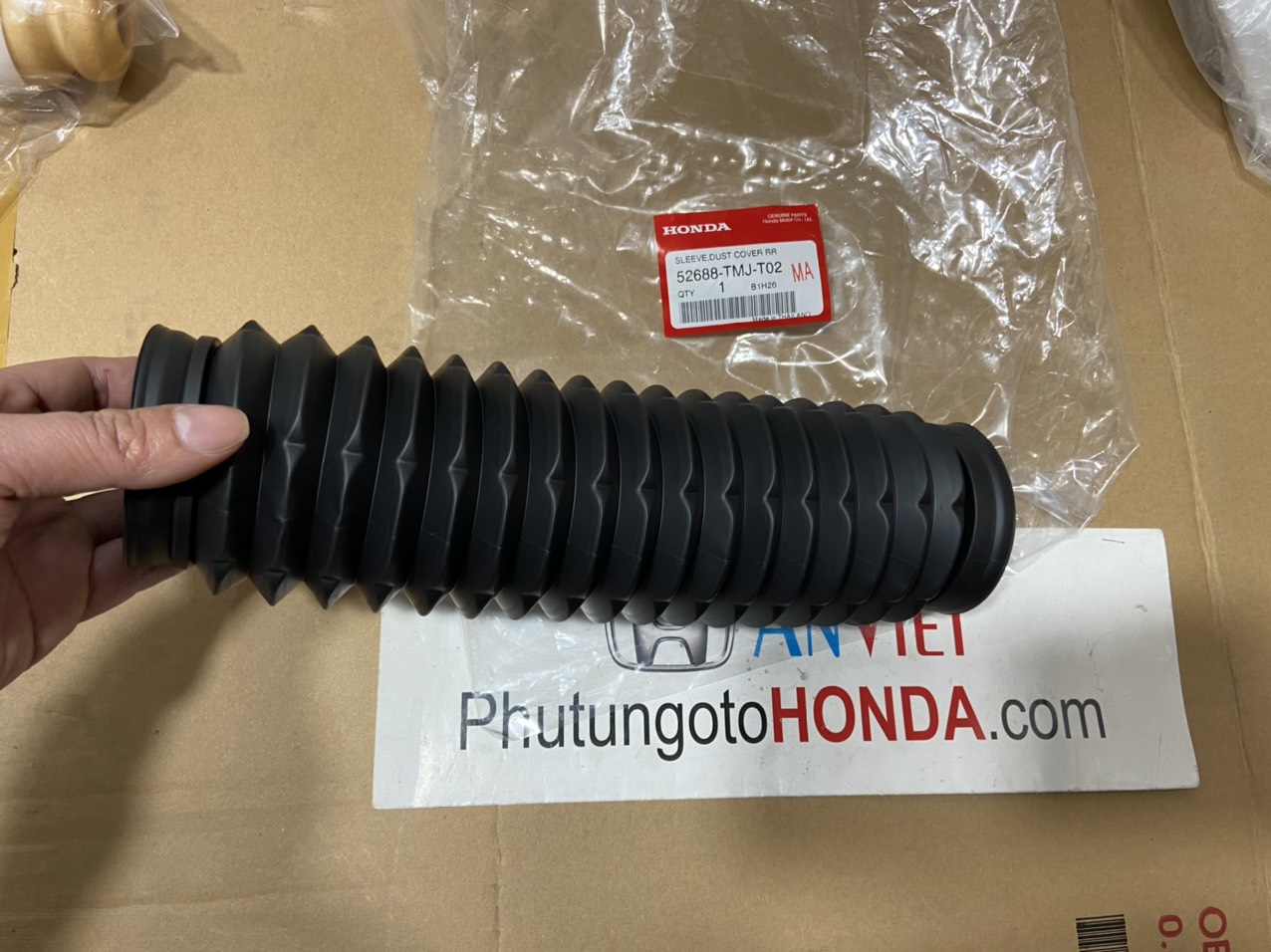 Chụp bụi giảm xóc sau xe Honda CRV 2018-2022